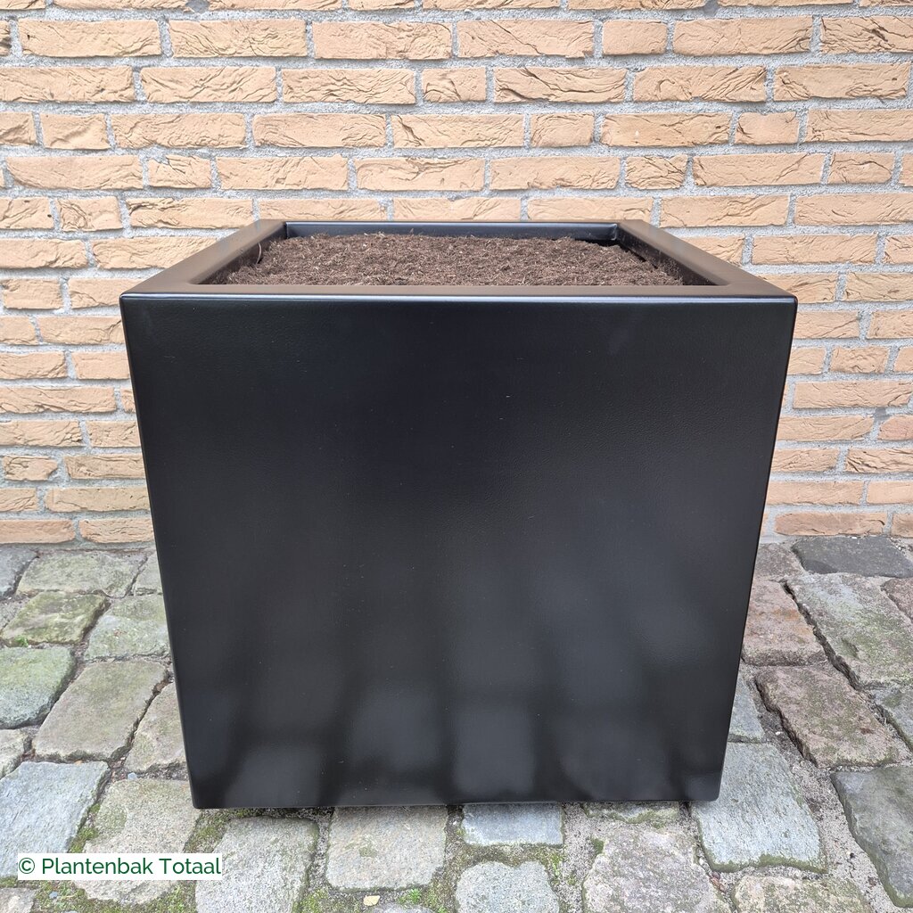 productlijn foto van plantenbak AL Carrez vierkant